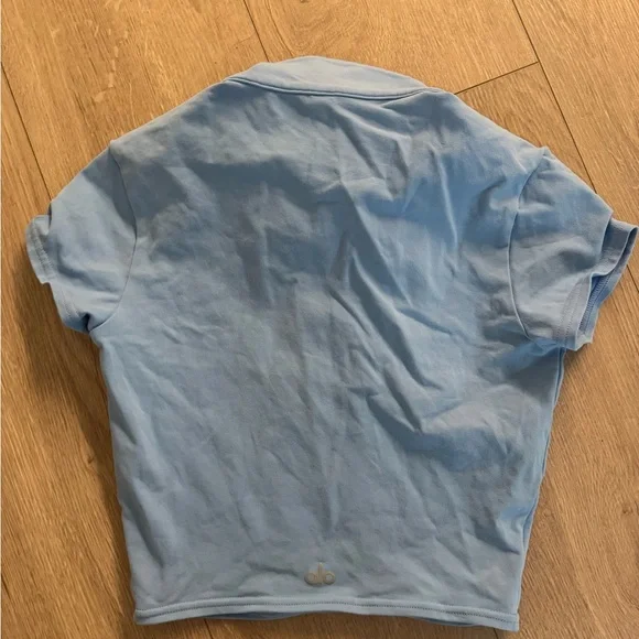 ALO blue button crop top XS - Picture 3 of 4
